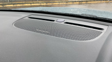 Volvo XC40 2.0 B4P Ultimate Dark 5dr Auto Petrol Estate